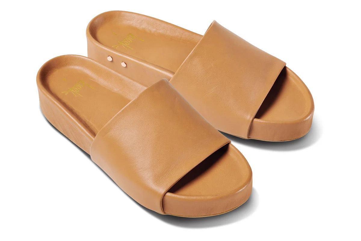 Beek Pelican Leather Platform Sandal in Honey